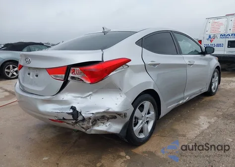2013 Hyundai Elantra Gls z USA, uszkodzony, nr VIN KMHDH4AE5DU792748